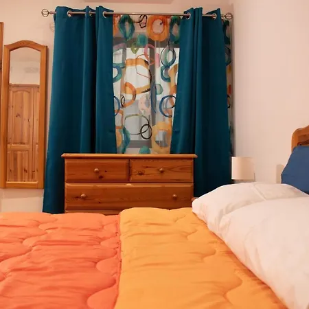 Spacious 3 Bedroom In Marsascala דירה *